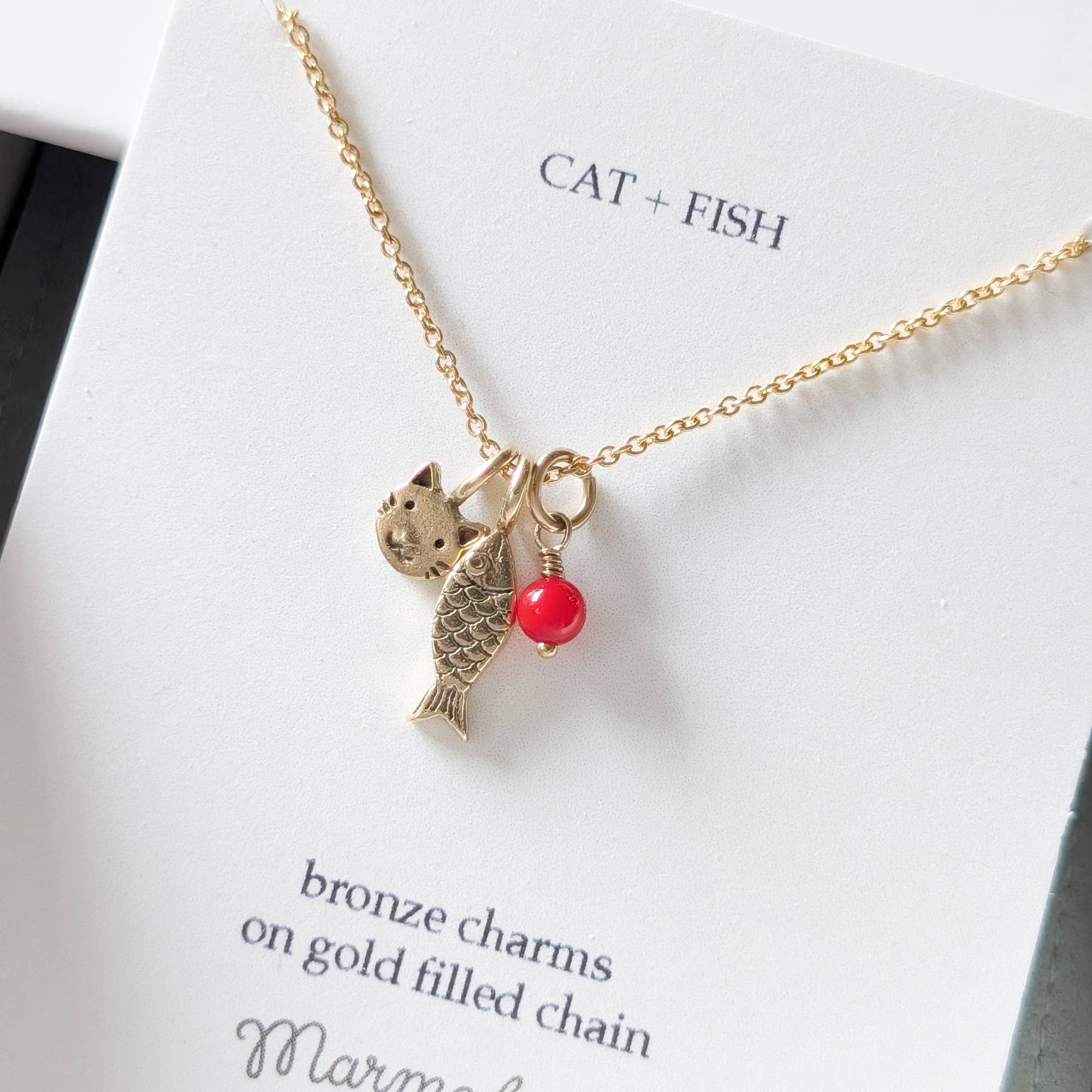 Collier Chat + Poisson: Bronze avec chaîne remplie d'or