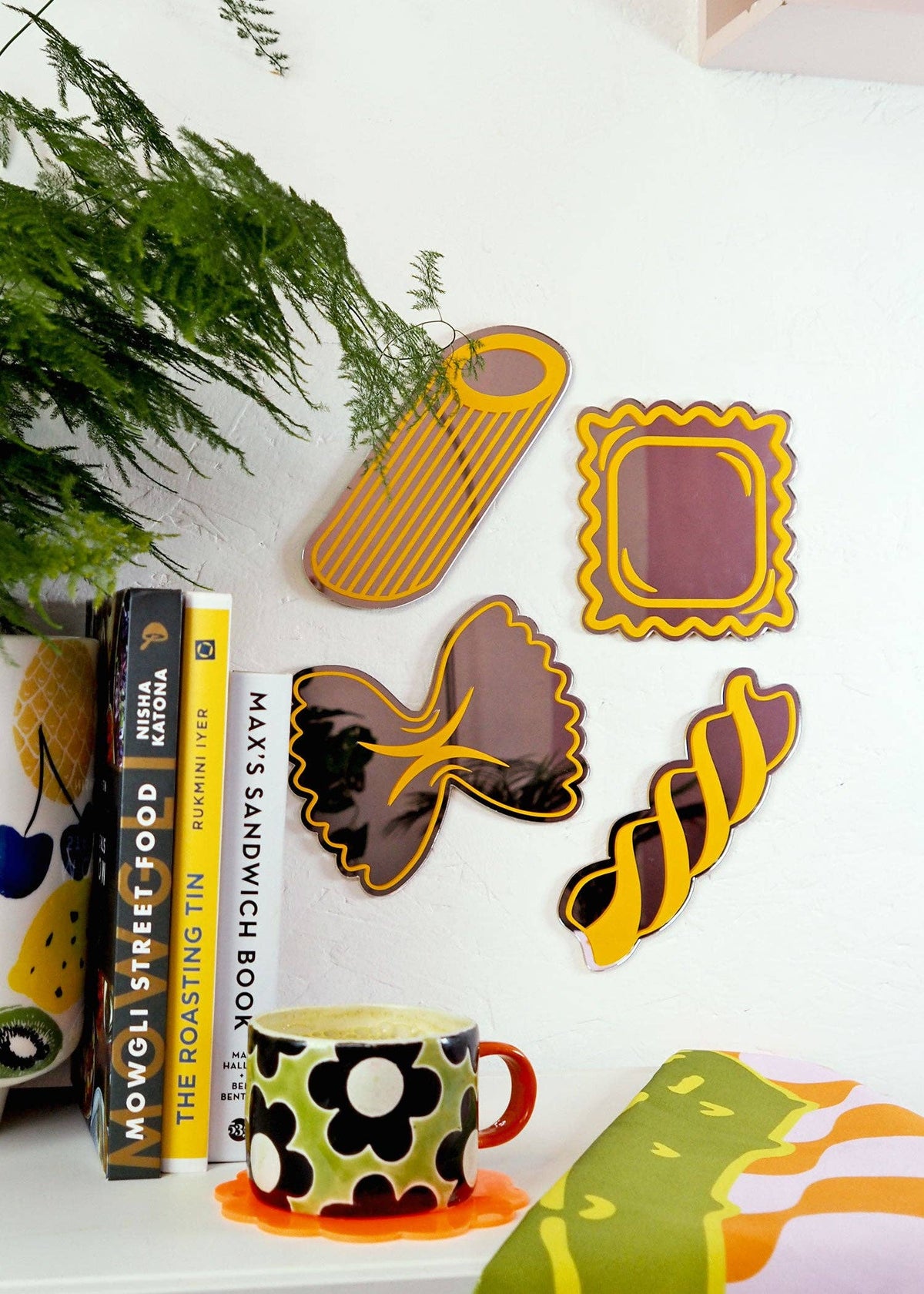 Petit ensemble de miroirs en forme de pâtes