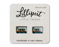 Boucles d’oreilles rétro cassette avec tiges en titane