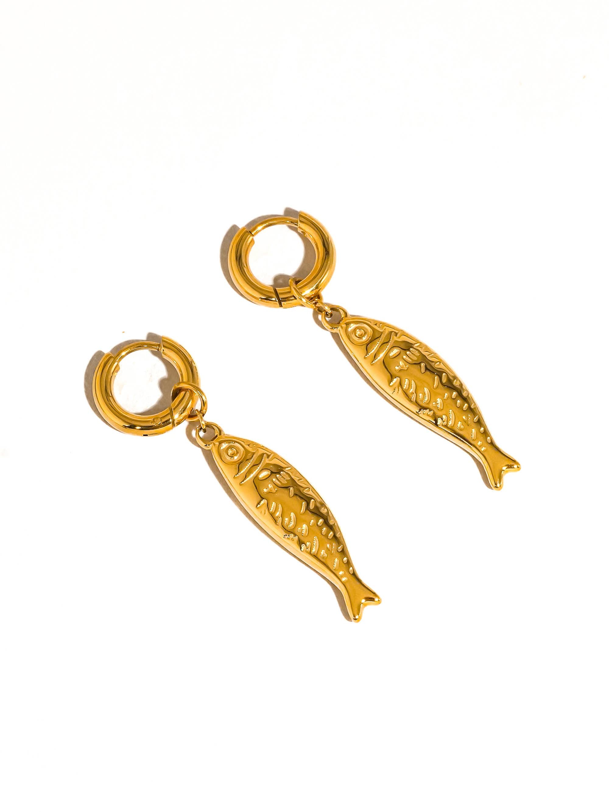 Boucle d'oreille créole poisson en or 18K Nibe non ternissable: Or jaune