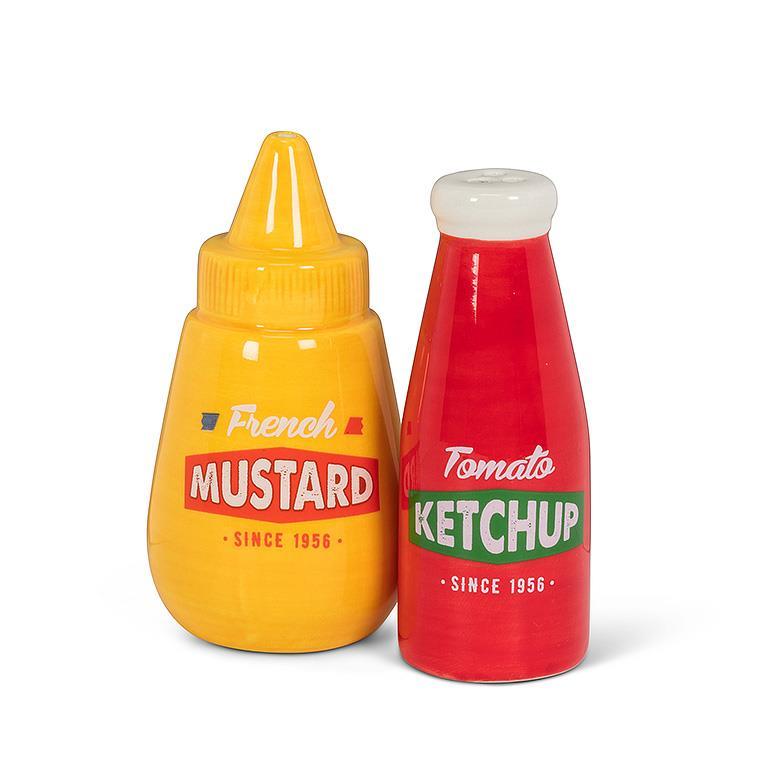 Salt and pepper shakers - ketchup and mustard