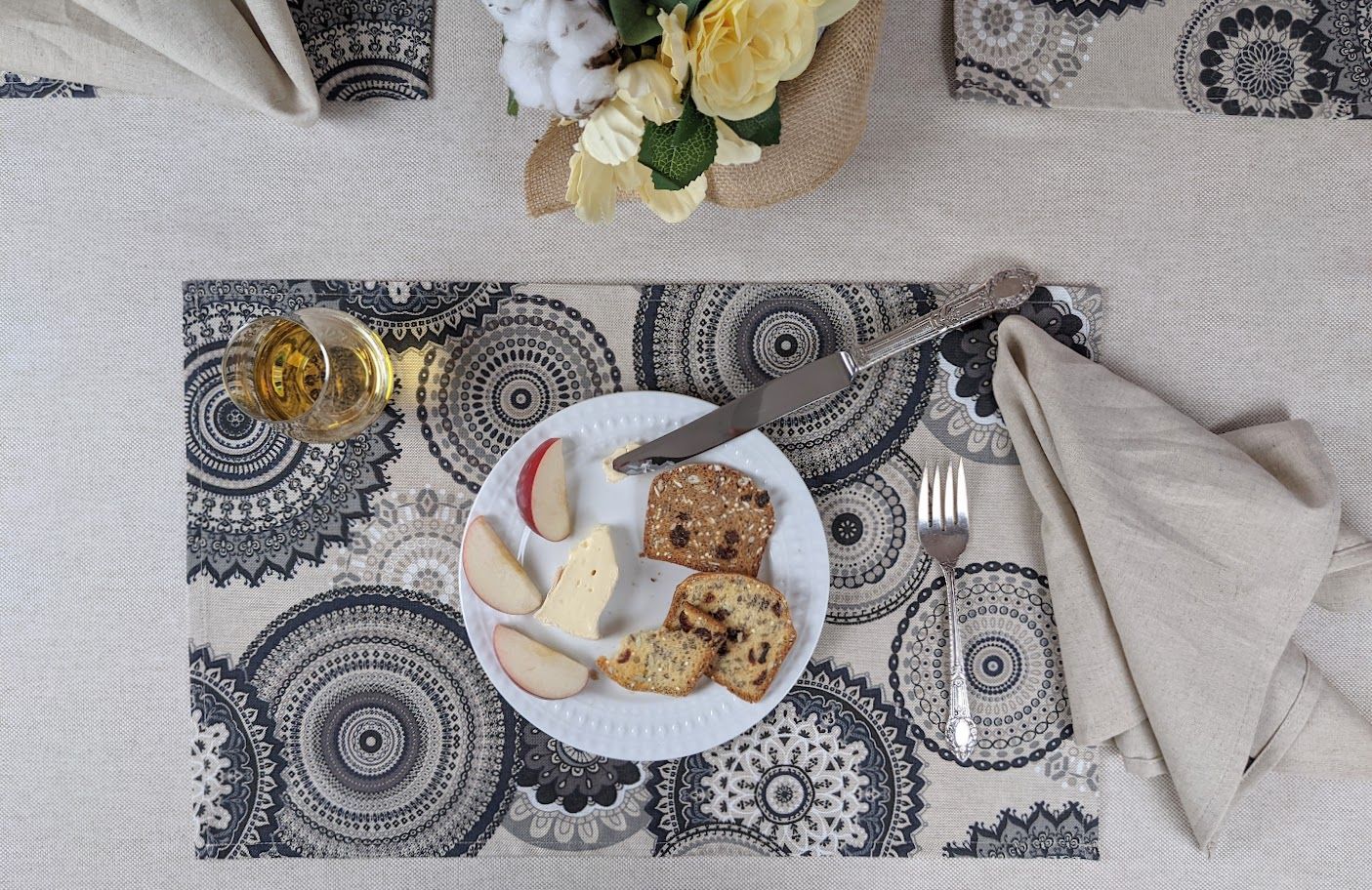 Napperons (x2) - Sac en vrac - Mandala noir et gris