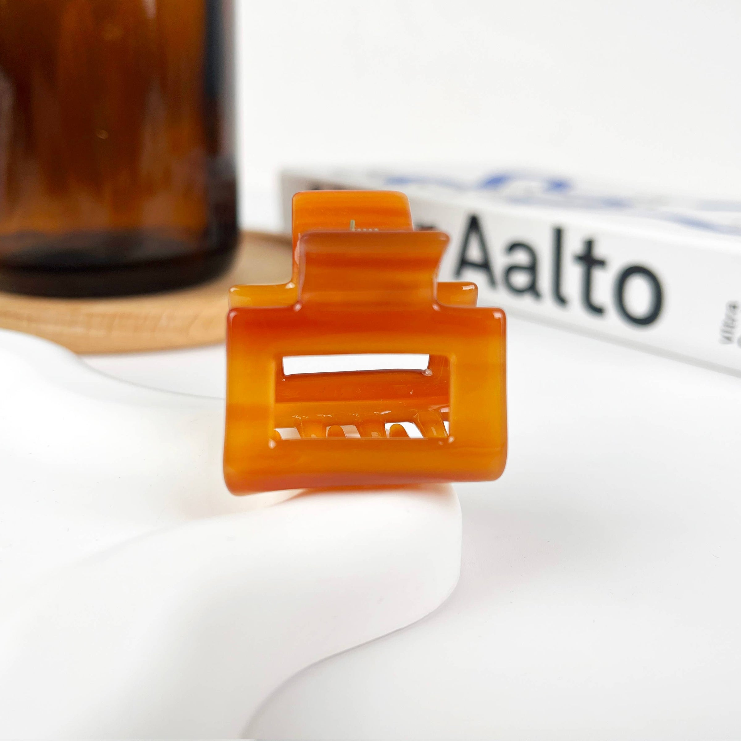 Petites pinces carrées en acétate: B