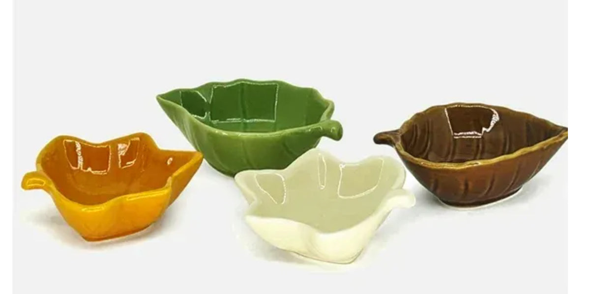 Petit bol en forme de feuille - Couleurs variées - Danesco