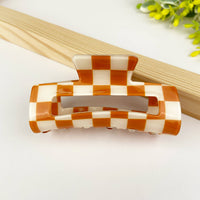 Pince à cheveux rétro à motif damier: Blanc orangé