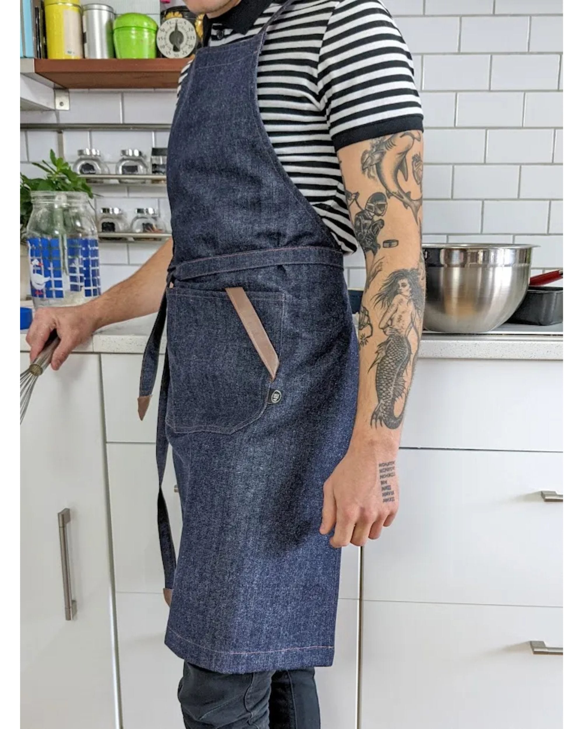 Tablier en denim pour homme avec ceinture de cuir végane - bleu