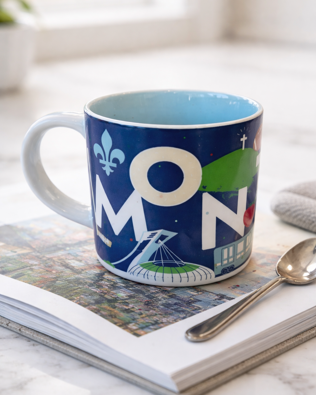 Blue ceramic mug Bonjour Montréal emblems 2 LB
