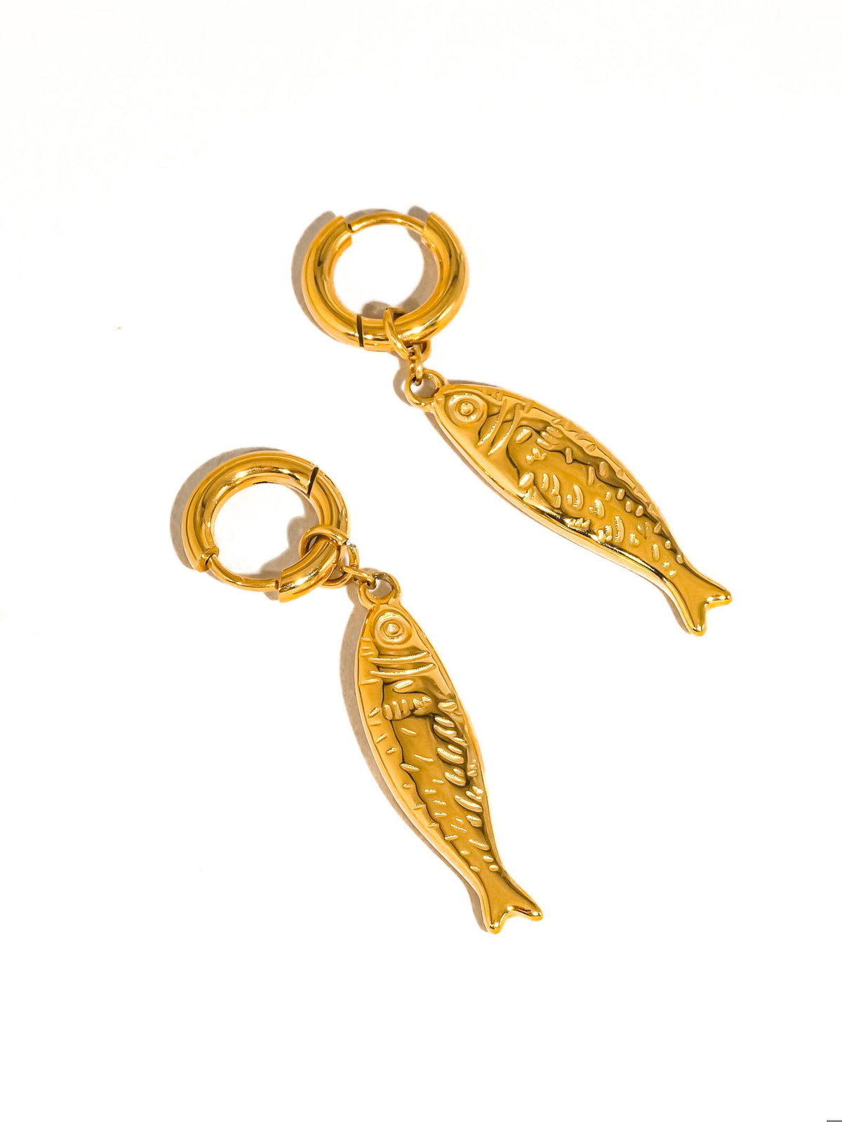Boucle d'oreille créole poisson en or 18K Nibe non ternissable: Or jaune