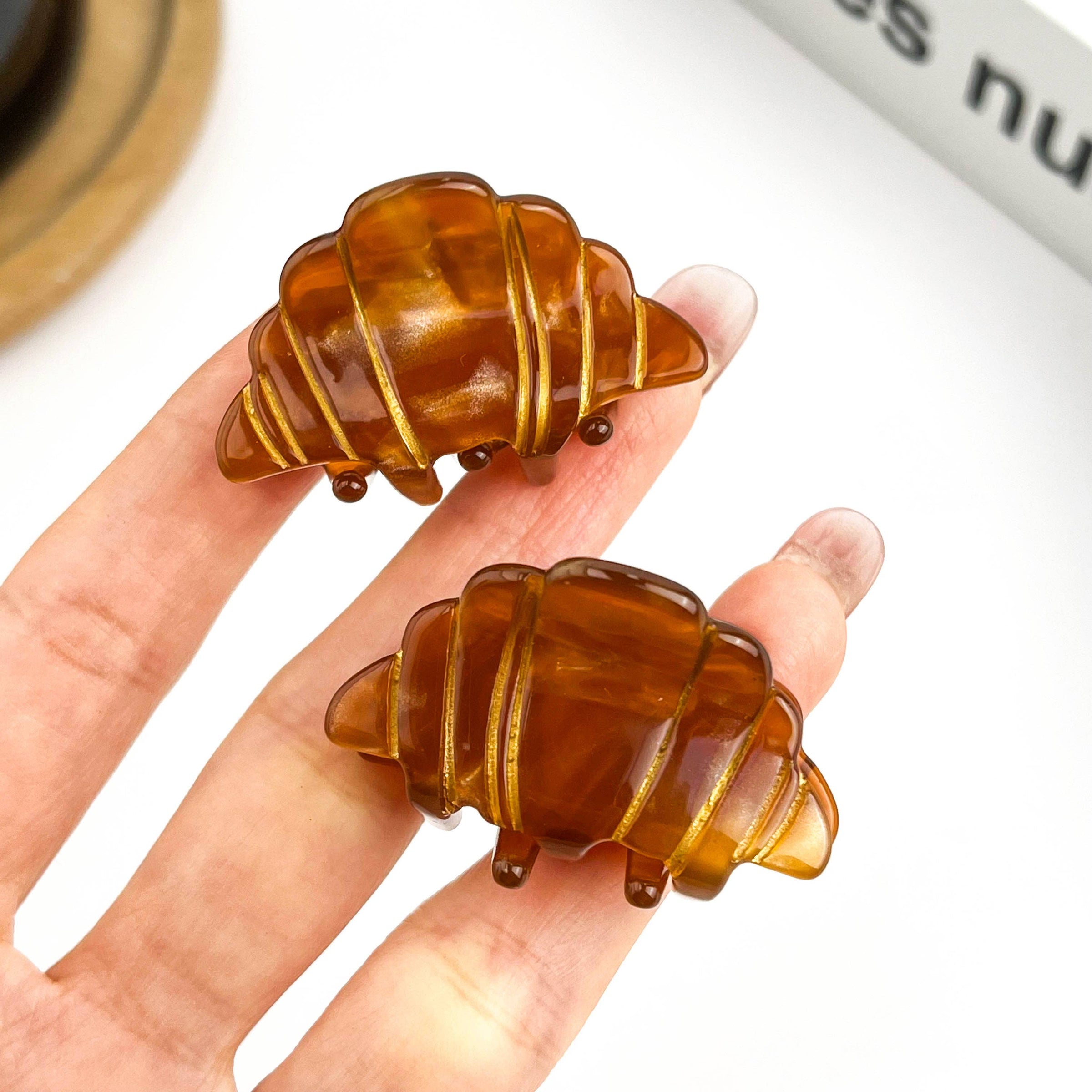 Mini pince à cheveux croissant, pince à cheveux sur le thème de la nourriture en acétate: Mini-agrafe