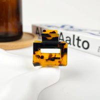Petites pinces carrées en acétate: D