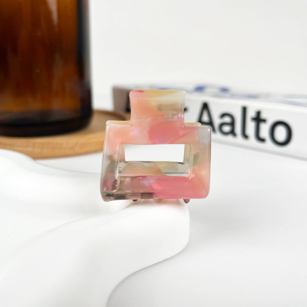 Petites pinces carrées en acétate: B