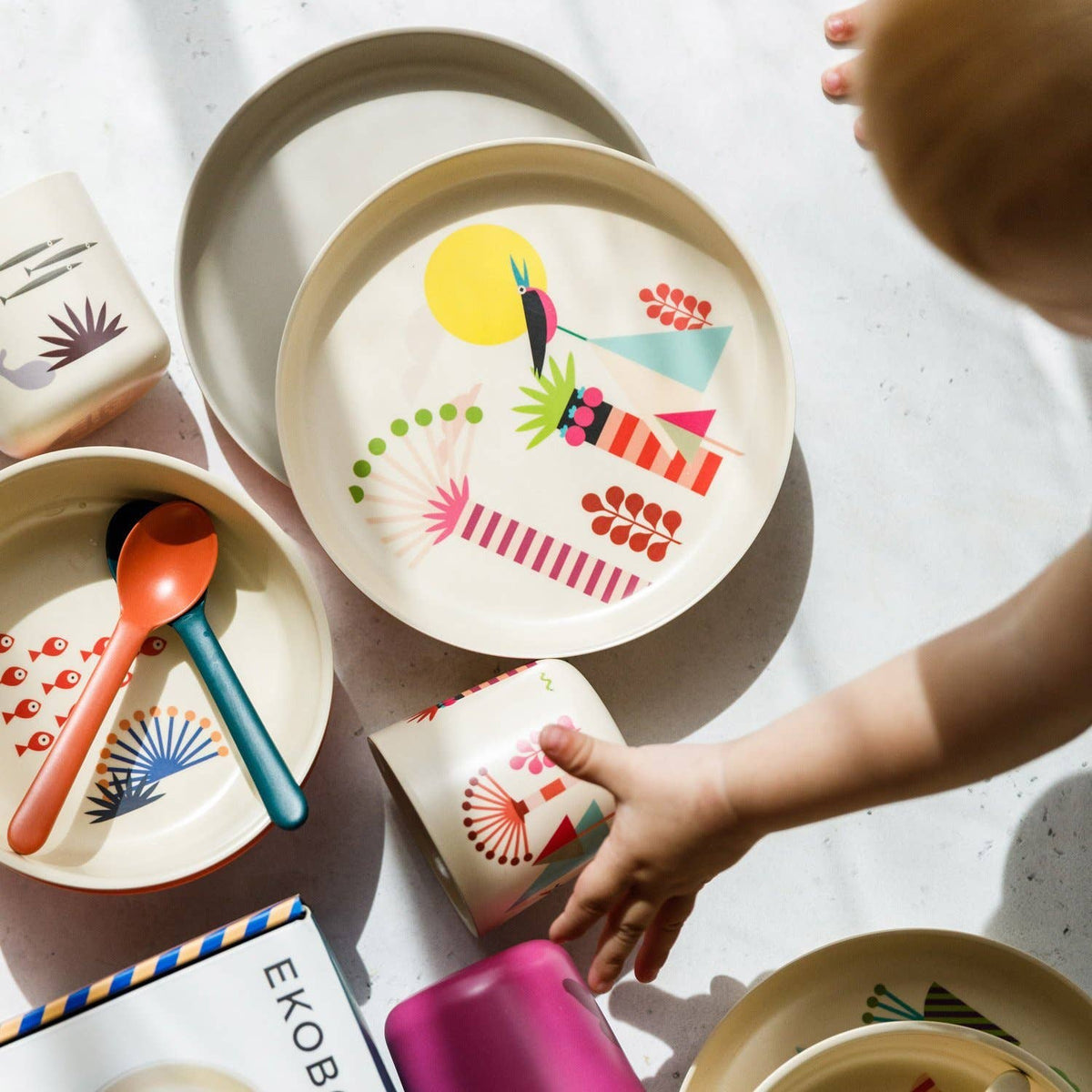 Set de vaisselle illustré pour enfants - Arbres