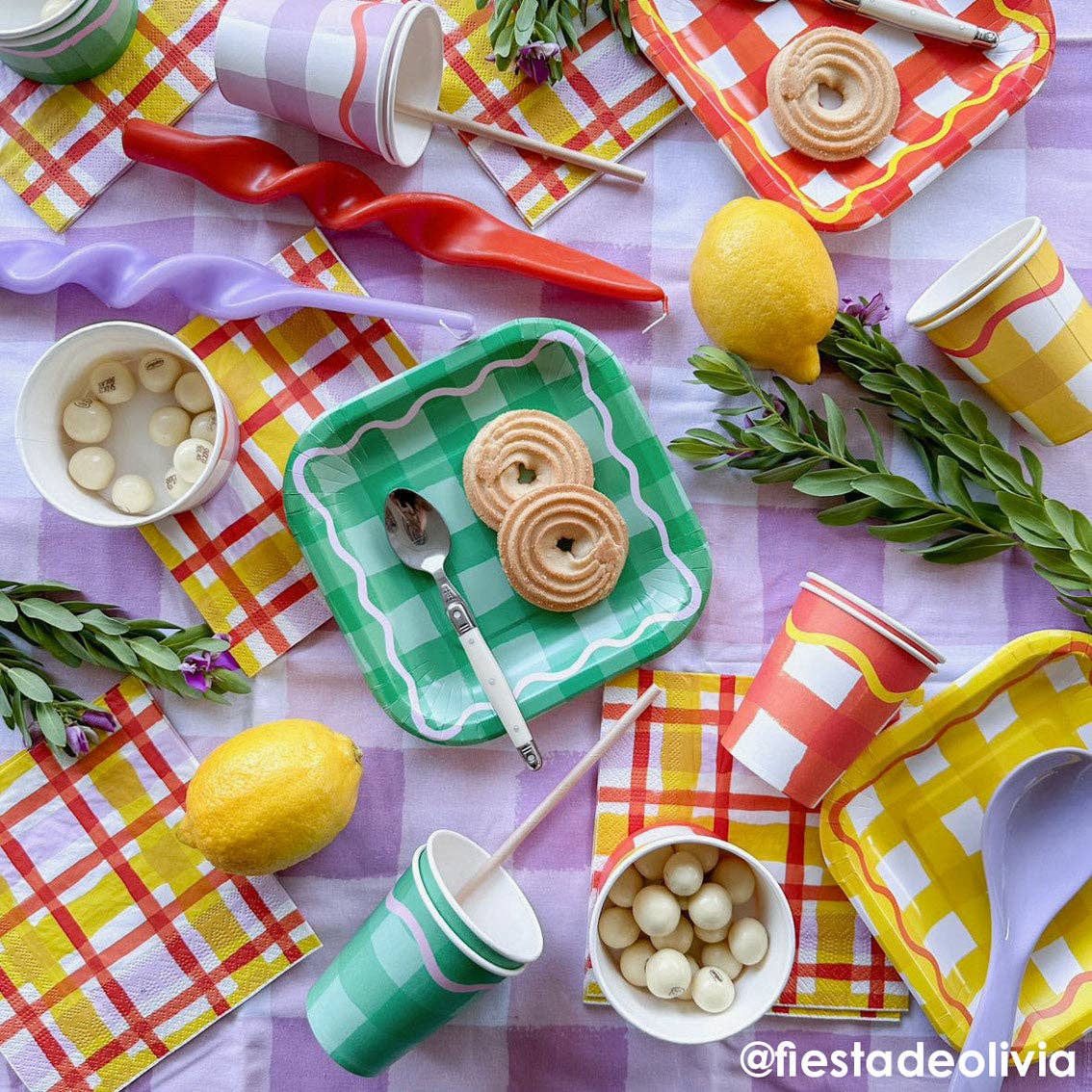 Assiettes carrées en vichy coloré - Pack de 12 | Fournitures de fête |